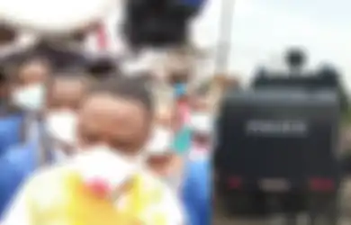 Berulang Kali Sentuh Tangan Pasien Covid-19 untuk 'Menyembuhkan', Pendeta Ini Alami Derita Panjang Jelang Ajal Setelah Tertular Virus Corona karena Pengikutnya Lakukan Ini