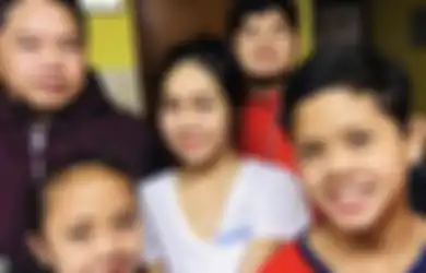 Kisah Pilu Sebuah Keluarga yang Dihancurkan Virus Corona, 4 Anak Ini Menjadi Yatim Piatu Hidupnya Berakhir Dalam Kondisi Bikin Sedih