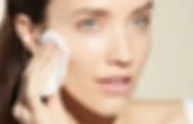 Jauhi 3 Jenis Skincare Ini yang Ternyata Bikin Kulit Jerawatan!