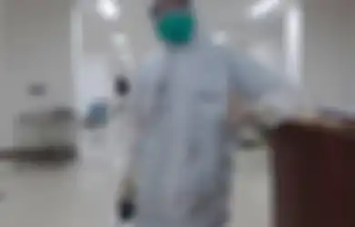 Kisah Dokter Relawan yang Tidak Mudik saat Pandemi