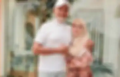 Terbongkar! Ini Rahasia Mark Sungkar yang Sukses Gaet Hati Istri 45 Tahun Lebih Muda, Ternyata Huniannya Bikin Geleng-geleng Kepala