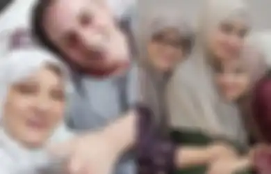 Innalillahi, Fanny Bauty Bawa Kabar Pilu, Ibunda Shireen Sungkar Minta Doa Tulus untuk Kesembuhan Besan, Teuku Wisnu: Makasih Ma...
