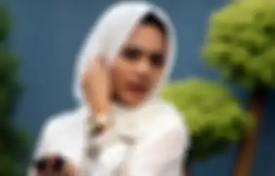 Belum Lagi Beres Puaskan Hasrat 3 Laki-laki Tapi Keburu Digerebek Polisi, Model Majalah Dewasa Ini Malah Bongkar Kelainan Mantan Ayu Ting Ting di Atas Ranjang