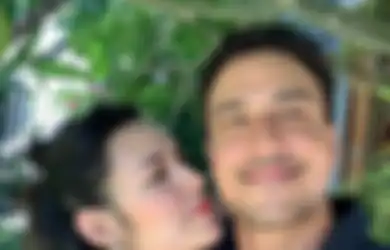 Unggah Potret Pelukan Erat Sambil Ciuman Mesra, Suami Raisa Andriana Ungkap Kebahagiaan Rayakan 3 Tahun Pernikahan, Hamish Daud: Untuk Istriku Tersayang, Terima Kasih...