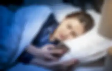 Hayo Siapa yang Masih Lakukan Hal Ini? Tak Banyak yang Menyangka Kebiasaan Membuka HP Tepat Setelah Bangun Tidur Berdampak Buruk bagi Kesehatan, Simak Pejelasannya