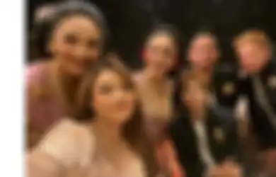 Asal Jeplak Tuding Krisdayanti Tukang Selingkuh di Depan Wartawan, Aurel dan Azriel Langsung Kena Damprat Tantenya, Yuni Shara: Bagaimana pun Loli Lahir dari Rahim Ibu yang Rela Mati Demi Anak-anaknya!