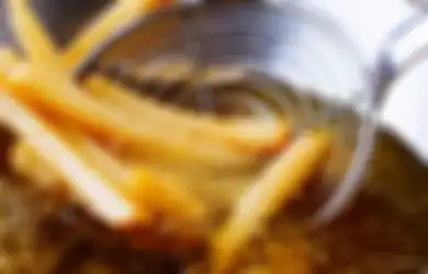 Memang Tak Baik untuk Kesehatan Tapi Jangan Dibuang, Minyak Jelantah Ternyata Berguna untuk Mengatasi Berbagai Masalah Sulit di Dapur Ini