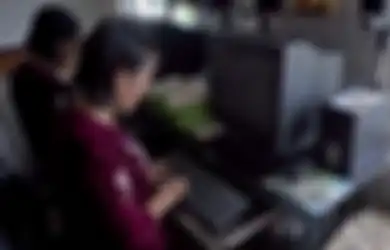 Foto Remaja Kerja dengan Komputer Jadul Diminta Dihapus, Siapa Sangka Korea Utara Justru Sukses Colong Uang Rp 29 Triliun di Internet, Begini Cara Kerja Mereka