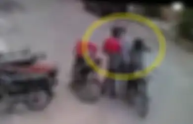 Hatinya Melunak, 2 Maling Ini Kembalikan Barang Hasil Curiannya dari Kurir Makanan, Air Mata Korban Jadi Alasannya
