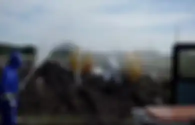 Hampir Memakamkan Salah Jenazah, Pemakaman dengan Protokol Covid-19 Diiringi Isak Tangis di Surabaya, Begini Ihwal Ceritanya