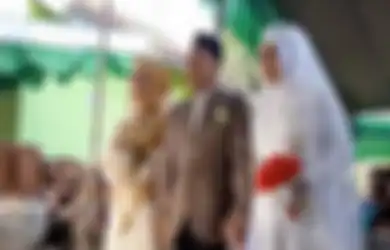 Sambil Menyelam Minum Air, Viral Video Pria Nikahi 2 Wanita Sekaligus dengan Mas Kawin Sama Banyak