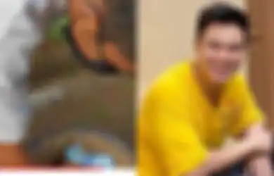 Pemuda Ini Gemetar Temukan Uang Rp 100 Ribu di Dalam Ember Sampahnya, Baim Wong Ternyata Nekat Lakukan Hal Ini, Ada Apa?