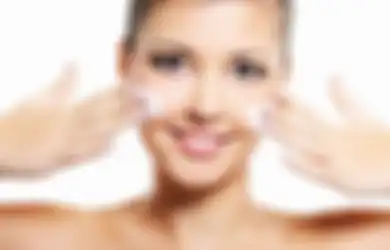 3 Milk Cleanser Lokal 10 Ribuan, Ampuh Bersihkan Noda & Cerahkan Kulit