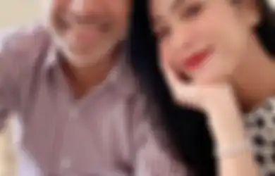 Dinikahi Produser Tajir Melintir  18 Tahun Lebih Tua, Bunga Zainal Tampil Sederhana di Rumah Mewahnya, Harga Sandalnya Jadi Sorotan 