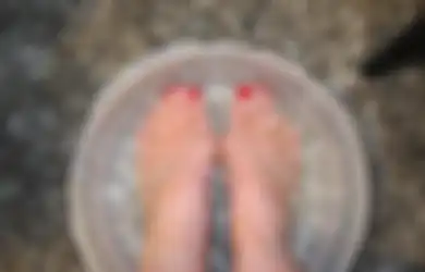 Cukup Rendam Kaki dengan Ramuan Ini, Anda Akan Dapatkan 3 Manfaat Tak Disangka Ini