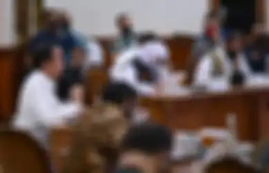 Video Jokowi Marah Besar Saat Rapat Kabinet Hingga Tangannya Gemetar Baru Beredar Setelah 10 Hari, Begini Penjelasan Pihak Istana, Cuma Jadi Alat Pencitraan di Tengah Krisis Covid-19?