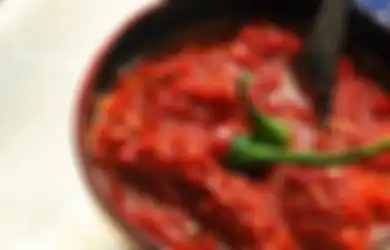 Hobi Makan yang Pedas-pedas? Eits, Jangan Pernah Lakukan Itu Sebelum Tidur, Berikut Alasannya