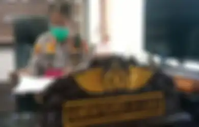 Pagi Buta Tabrak Pagar Mapolres OKI, Orang Tak Dikenal Lakukan Serangan, Kapolres Ungkap Motif dan Lakukan Uji Sampel Darah Pelaku