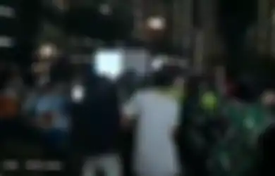 Kasus Positif Covid-19 Indonesia Masih Bertambah Ribuan per Hari, Dangdutan Tanpa 'Physical Distancing' Justru Digelar di RS Darurat Covid-19, Musisi: 'Ini Nakes Mau Saling Menularkan Virus atau Bagaimana?'