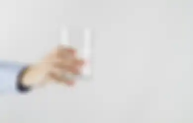 Salah Kaprah, Banyak Minum Air Putih Sebelum Tidur Bukan Menyehatkan Tapi Berpotensi Menyebabkan Penyakit ini, Segera Hindari!