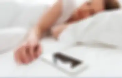 Jangan Lagi Lakukan Kebiasaan Ini, Hindari Letakan Ponsel di Bawah Bantal karena Penyakit Berbahaya Sudah Menantimu