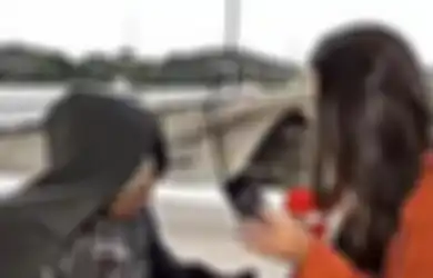 Lagi Siaran Langsung, Reporter Ini Ditodong Pisau oleh Pria Nggak Dikenal