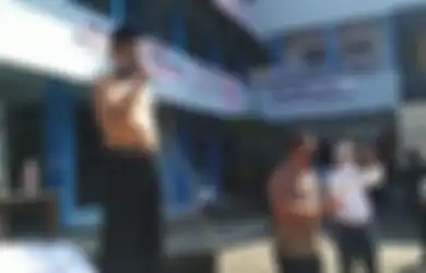 Lepas Baju dan Mengundurkan Diri di Hadapan Demonstran, Rektor Uniba Solo Kecewa dengan Yayasan, BEM dan Organisasi Mahasiswa Tidak Ada Pelantikan