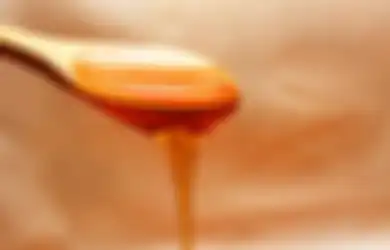 3 Cara Menggunakan Madu sebagai Produk Kecantikan Alami,1 Melembabkan Kulit hingga Mengatasi Bibir Pecah-pecah