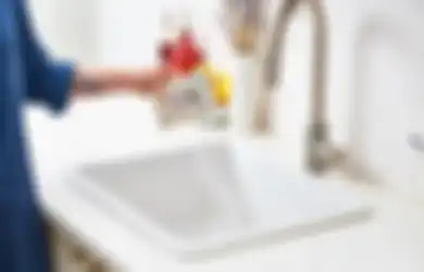Satu Indonesia, Siapa Sangka Cuma Pakai Bumbu Dapur Ini Bak Cuci Piring Bisa Bersih Seketika, Masukan 1 Sendok Saja!