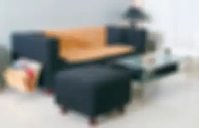 Sering Gunakan Kain Sebagai Pelapis Sofa? Begini Triknya Agar Estetik!