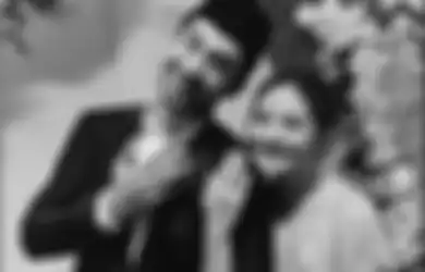 Prilly Latuconsina dan Reza Rahadian Pamer Cincin, Netizen: 'Akhirnya Sama Idola!'