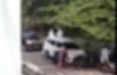 Viral Video Pasien Positif Covid-19 Kabur Usai Melahirkan, Dikejar Petugas Medis yang Pakai APD hingga Nekat Mau Naik Ojek, Tapi Para Sopir Ojek Langsung Lari Ketakutan