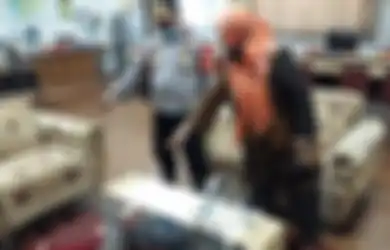 Lurah Ngamuk dan Obrak-abrik Ruang Kepala Sekolah SMA Negeri di Tangsel Lantaran 6 Siswa Titipannya Tak Lolos, Badan Kepegawaian Turun Tangan Hingga Singgung Kode Etik dan Sanksi Disiplin untuk Oknum PNS