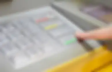 3 Tahun Kerja dari Gubuk, 10 Orang Pembobol Rekening Bank Sukses Gondol Uang Nasabah Senilai Rp 21 Miliar Hingga Sanggup Bangun Rumah dengan Kolam Renang!