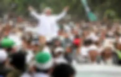 Teriak Lantang di Depan Pendemo, Habib Rizieq Shihab Tiba-tiba Minta MPR Segera Gulingkan Presiden Jokowi, Alasannya Mengejutkan
