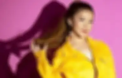 Netizen Getol Pasangkan Dirinya dengan Dul Jaelani, Baru-baru Ini Unggahan Foto Tiara Andini Disebut Mirip Maia Estianty