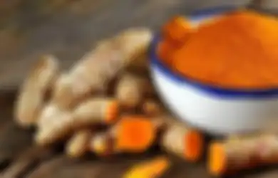 Bikin Gigi Putih Tanpa Noda Kuning dengan Kunyit. Gimana Caranya?