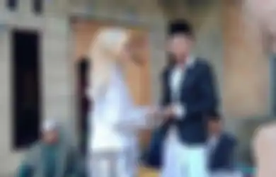 Ogah Dicap Cari Sensasi Agar Pernikahan Viral, Pengantin Ini Ngotot Minta Mahar Uang Rp 1000 Gambar Pattimura : Memang Nazar dari Awal!