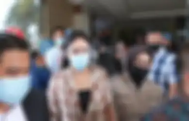 Semuanya Bak Terlambat Usai Dirinya Terseret Kasus Dugaan Prostitusi Online Artis, di Hadapan Media VS Memohon Maaf Sambil Menitikkan Air Mata: Saya Syok!
