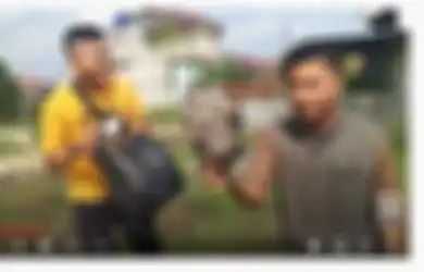 Gatal Jika Tak Buat Sensasi, Paman Edo Putra Makan Hati Sebut Keponakannya Pernah Buat Prank THR Kosong Sebelum Daging Isi Sampah, Pernah Wanti-wanti Sang YouTuber dengan Hal Ini Tapi Tak Digubris!