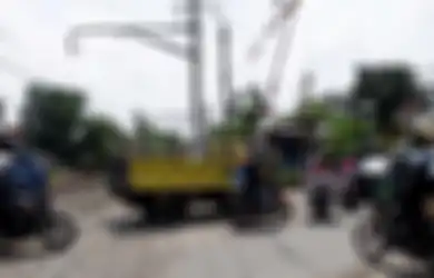 Mesin Mobil Mati di Rel Kereta Api? Jangan Panik, Lakukan Ini!