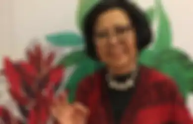 Aksi Gantung Panci Terlanjur Bikin Heboh Hingga Dikira Pensiun dari Dunia Kuliner, Sisca Soewitomo Kaget Campur Geli: Kalau Ingat Jadi Ketawa!