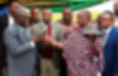 Hokinya Kebangetan, Temukan Batu Langka Seharga Rp50 Miliar, Pria Miskin Ini Temukan Benda yang Sama Dijual Tembus Rp28 miliar, Uangnya Langsung Digunakan Untuk Hal Tak Terduga Ini