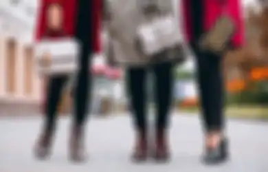 Nggak Nyangka, Cara Memakai Tas Ternyata Bisa Ungkap Hal Tersembunyi dalam Dirimu