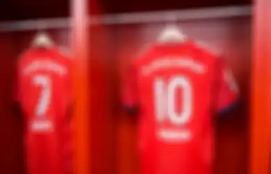 5 Jersey Sepak Bola Bekas Termahal di Dunia, Harganya Sampe Belasan Ribu Poundsterling!