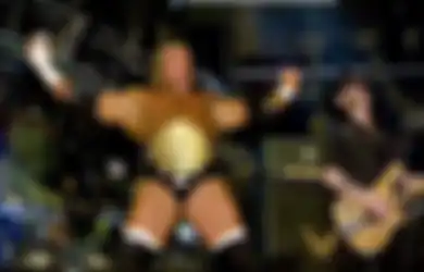 WWE Luncurkan Aneka Merchandise Kolaborasi Triple H dan Motorhead