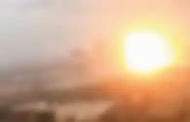 Terlihat Nyaris Mirip dengan Ledakan Dasyat di Beirut, Lebanon, Bola Api Besar Terlihat Muncul di Langit Kota China Seperti Terjadi Pengeboman, Apa yang Sebenarnya Terjadi?