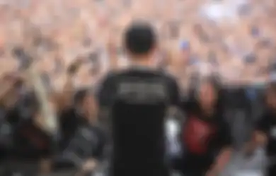 Banyak Dipake Orang, 5 Kaos Band Ini Jadi Identik Dengan Para Posers