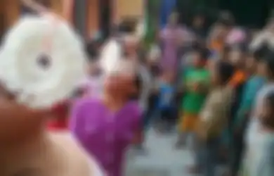 Harus Taati Protokol Kesehatan, Lomba Makan Krupuk Ini Malah Bikin Kesel