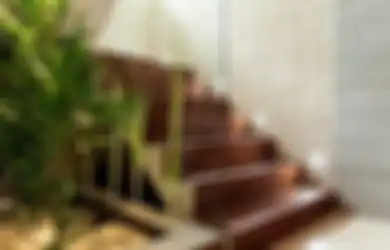 Begini Pertimbangan Pasang Lampu Hemat Energi, Bisa di Tangga Juga!